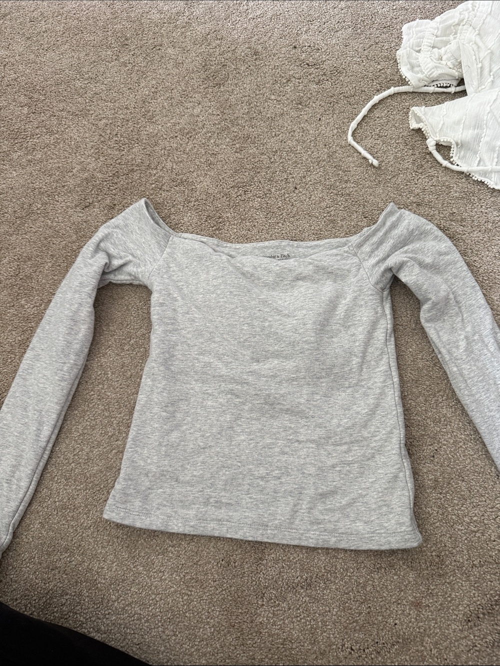 Abercrombie & Fitch Gray Off-Shoulder Long Sleeve Top